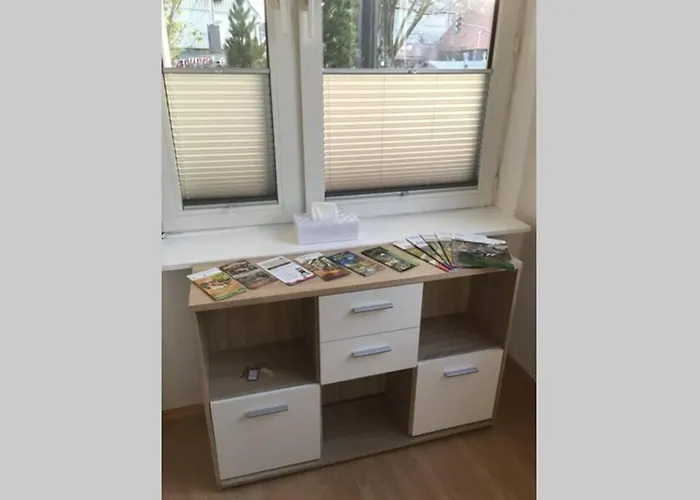 Linnea - Lage Direkt In *